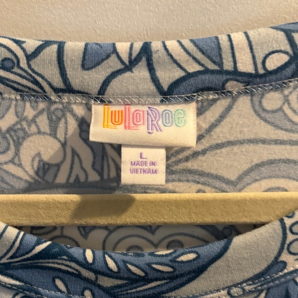 L Blue Paisley Women's Top - Picture 2 of 3